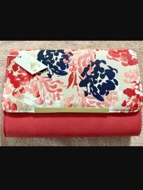 NWT Charming Charlie Fold-Over Clutch Purse Floral Watercolor Faux Leather 9”